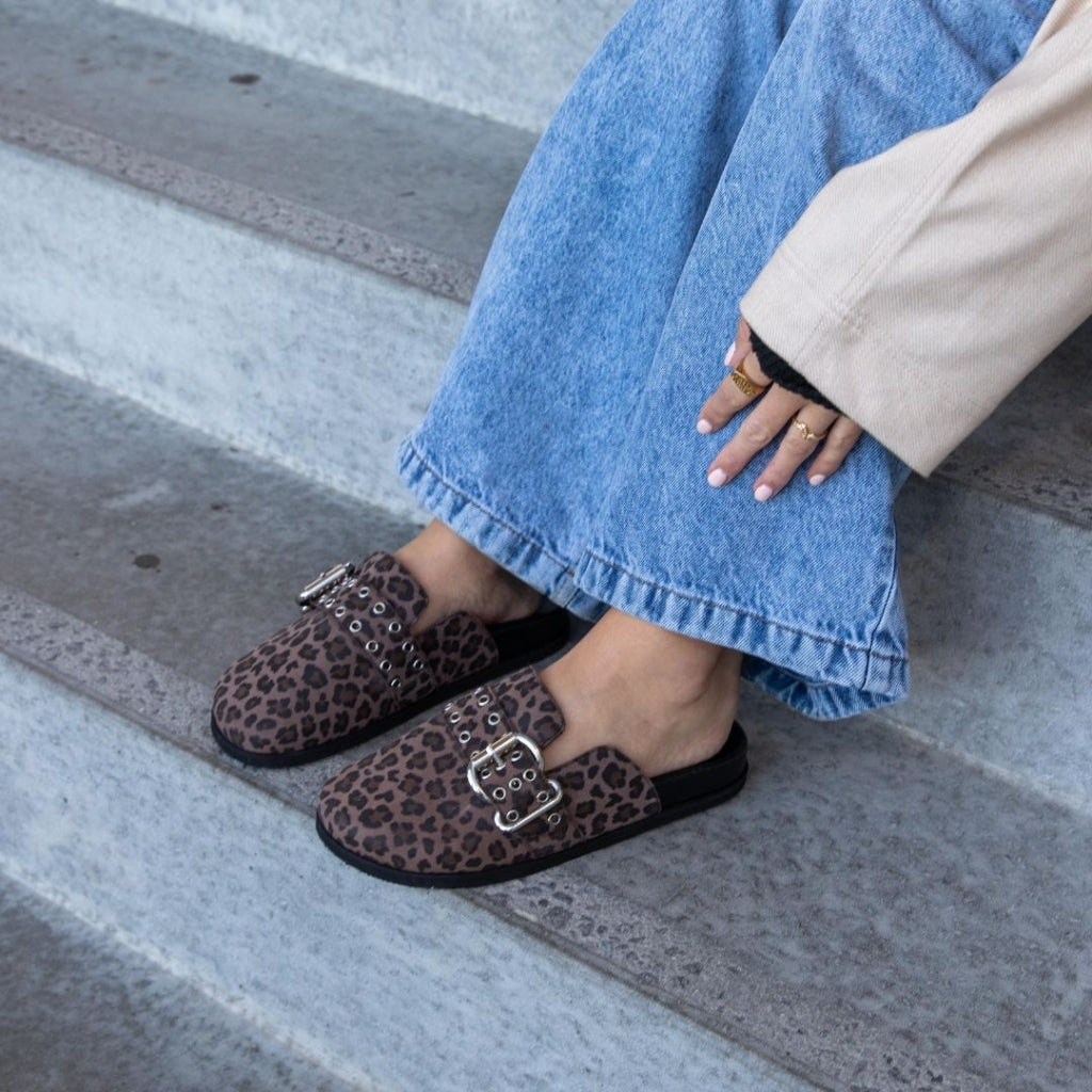Slip on mules discount