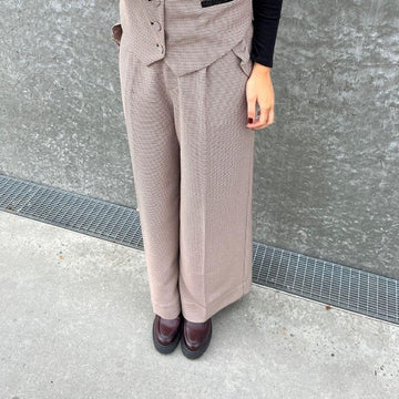 STORIES FROM THE ATELIER by COPENHAGENSHOES AS MAGIC PANTS PANTS 902 SAND CHECK