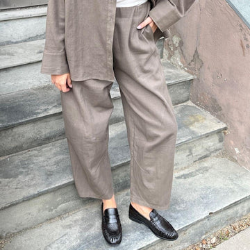 STORIES FROM THE ATELIER by COPENHAGENSHOES BE YOU PANTS PANTS 307 Earth