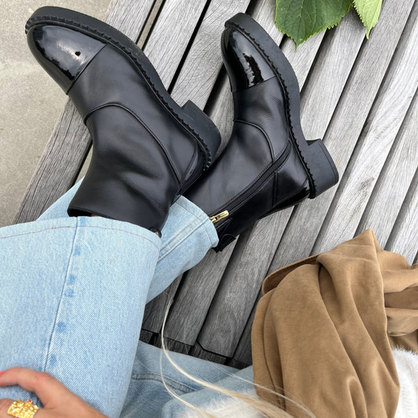 COPENHAGEN SHOES AMIE BOOTS PATENT Boot 0011 BLACK PATENT