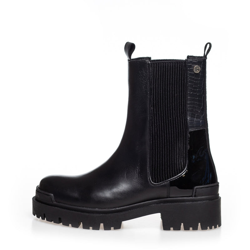 COPENHAGEN SHOES DAY DREAMING Boot 1207 BLACK W/PATENT HEEL