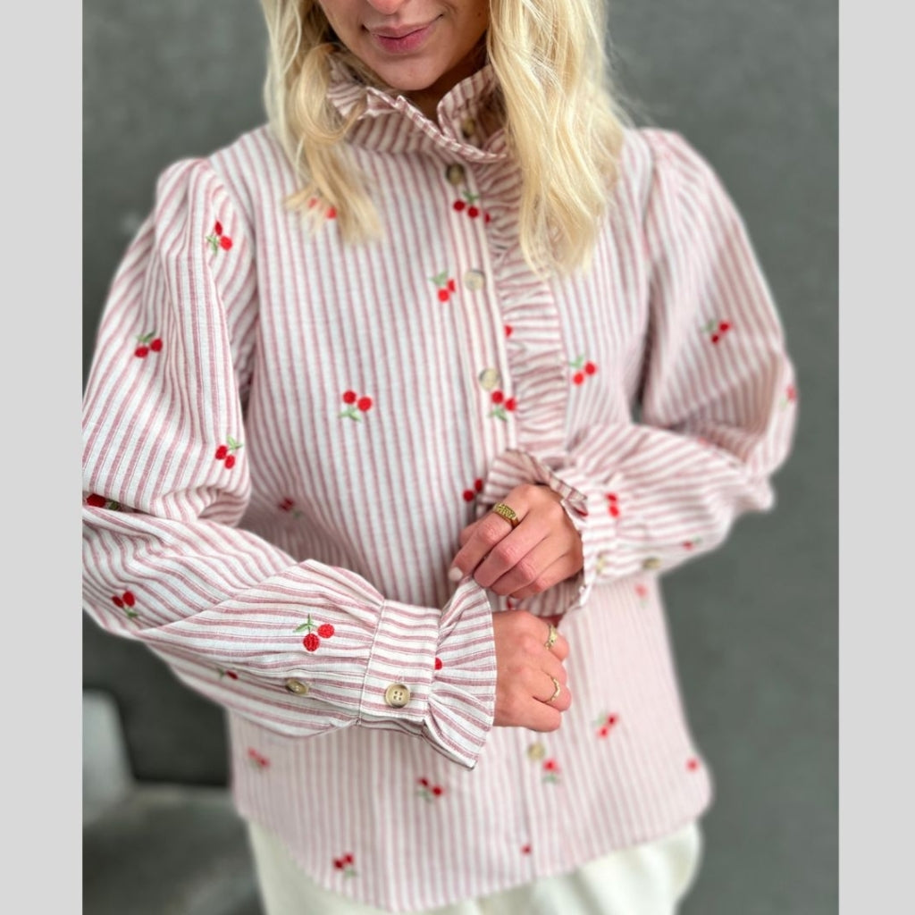 STORIES FROM THE ATELIER by COPENHAGENSHOES WINTER GARDEN SHIRT 0011 OFF WHITE/RED