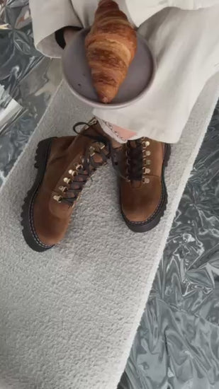 COPENHAGEN SHOES LIVING LIFE Stiefel 148 Cognac suede