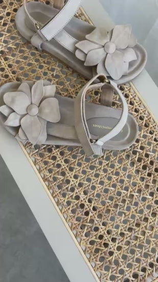 COPENHAGEN SHOES MY FLOWERS Sandalen 0301 BISCUIT