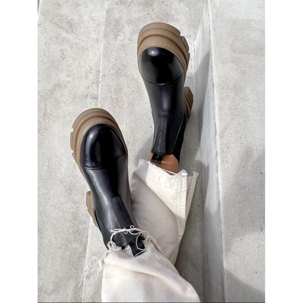 YOU AND ME LOW BLACK – - Main Image